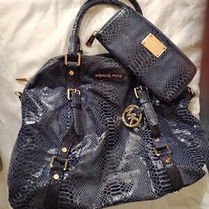 MK LARGE BAG MIGNITH BLUE-SET WALLET & LARGE BAG MK,SNAKE LEATERS PRINTS